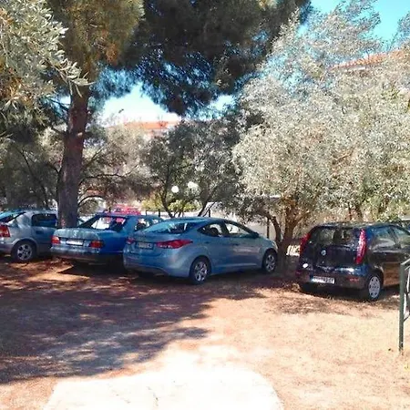 Penny's アパートホテル ハニオティス