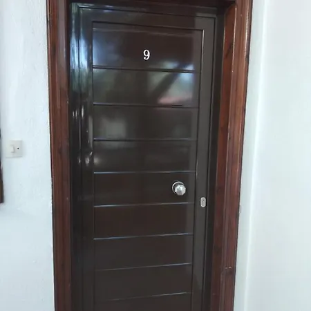 Penny's 2* Χανιώτη